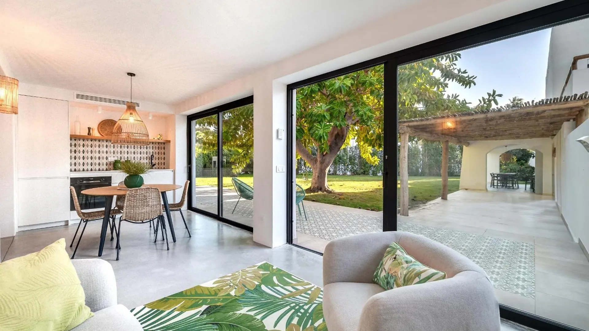 All About Villa Jori Marbella